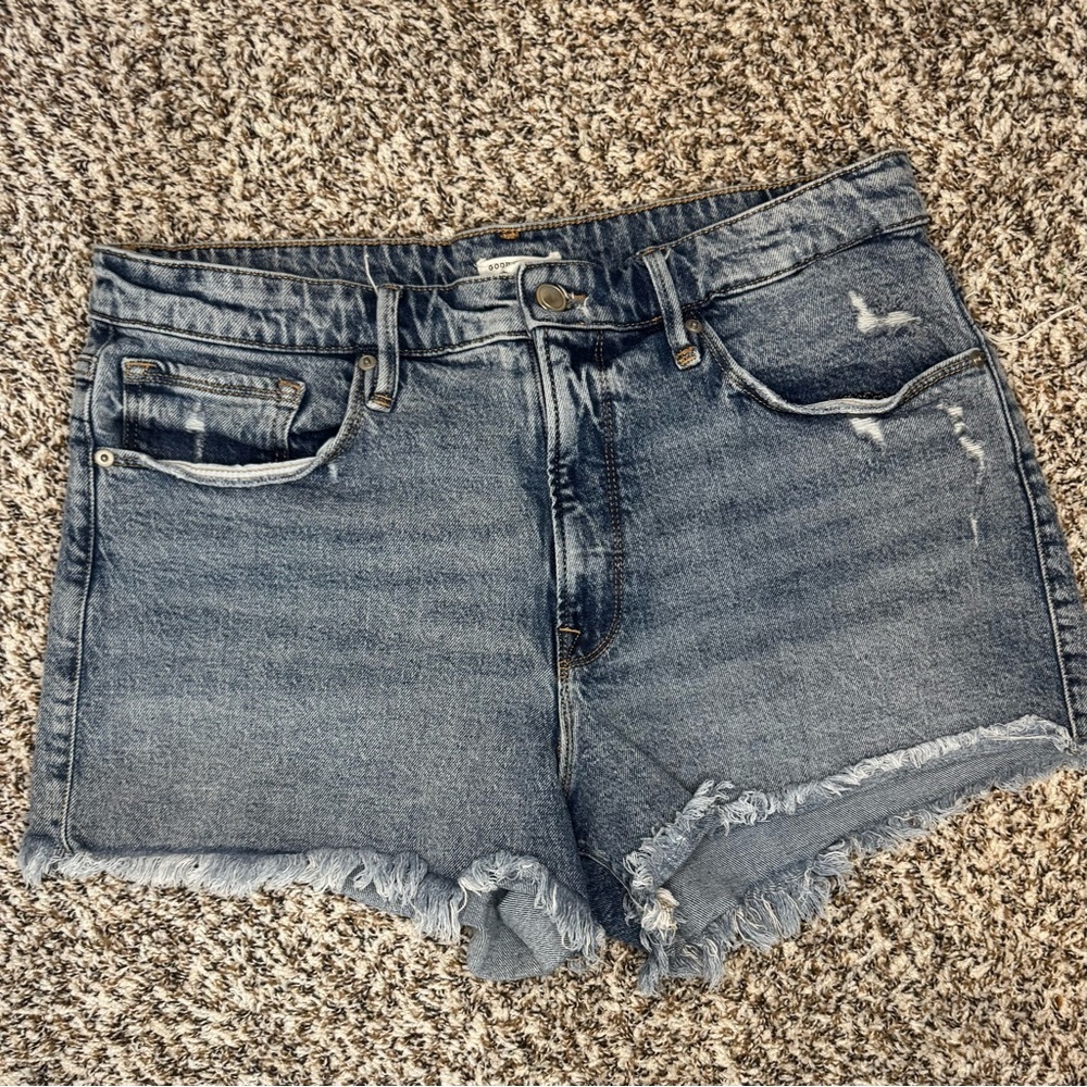 Good American Denim Shorts Size 12/31 Raw Hem High Rise Blue Jean Shorts